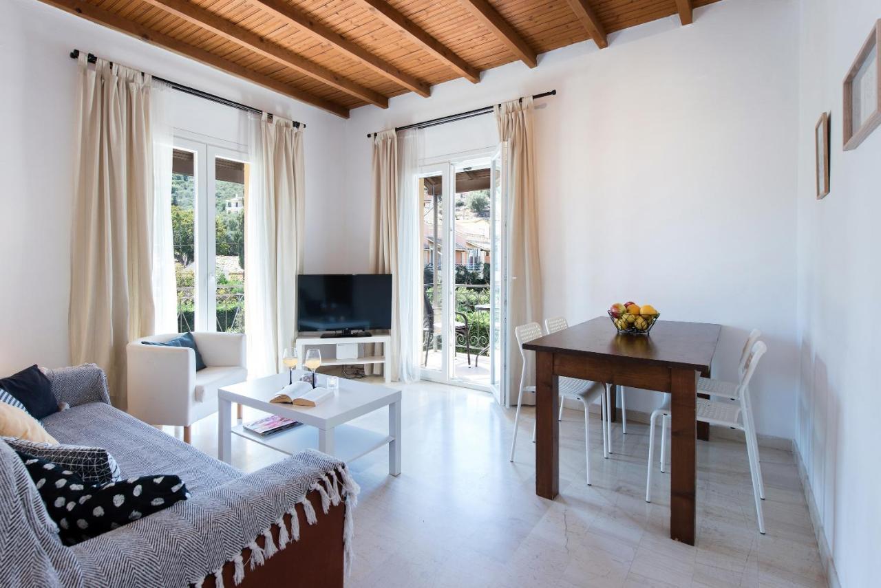 Tati Apartment Kassiopi Luaran gambar